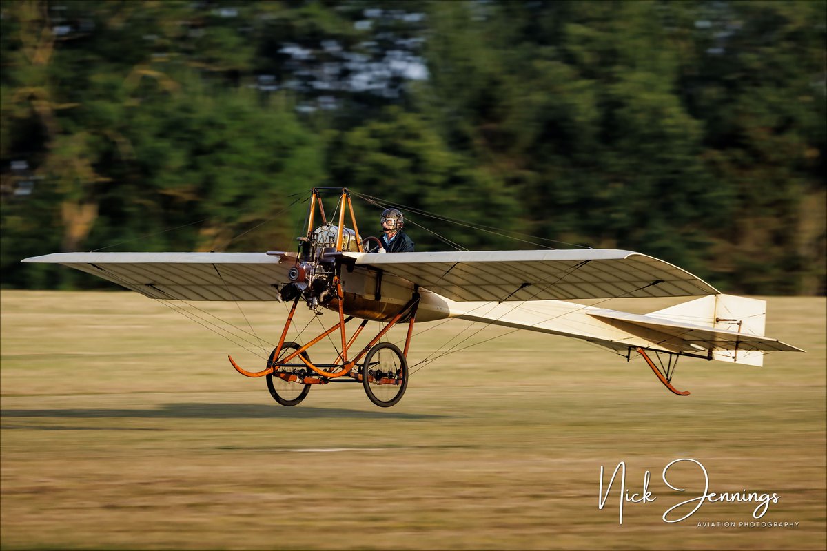 darealnjennings's tweet image. Another splendid day at Old Warden for the Festival of Flight airshow.
Today was one of those rare Shuttleworth events where you get to see all of the antique Edwardian aircraft fly, including this original 1910 Deperdussin Monoplane.