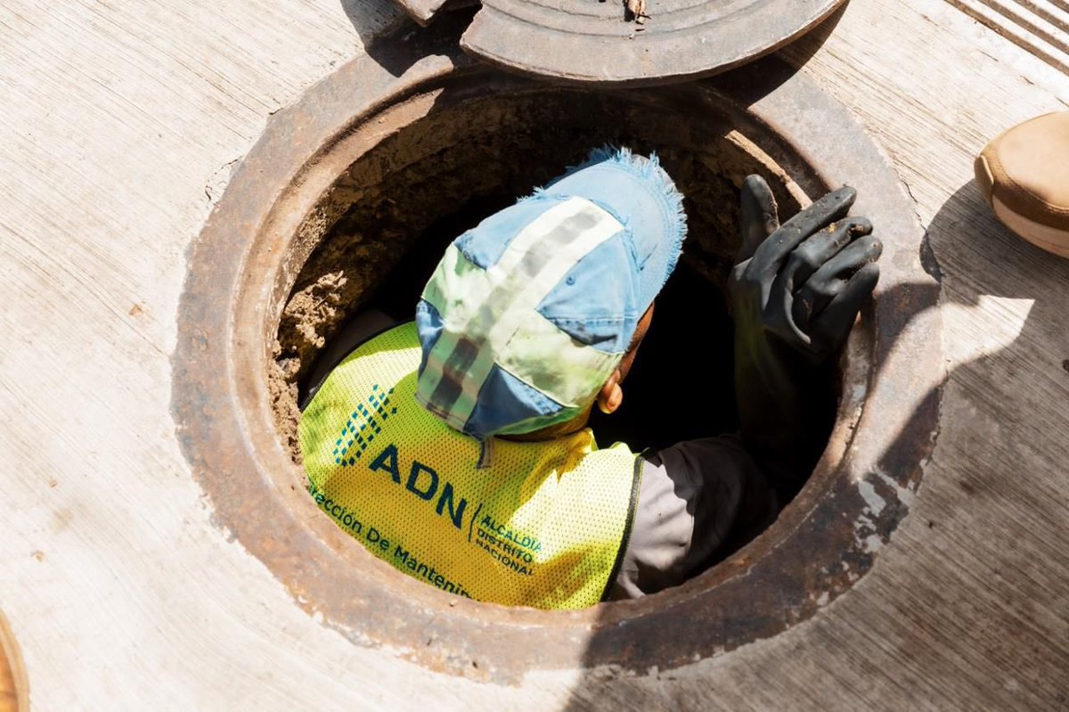 En nombre de este gran equipo, te invitamos a hacer tu parte. La ciudad más limpia no es la que más recoge, sino la que menos se ensucia.