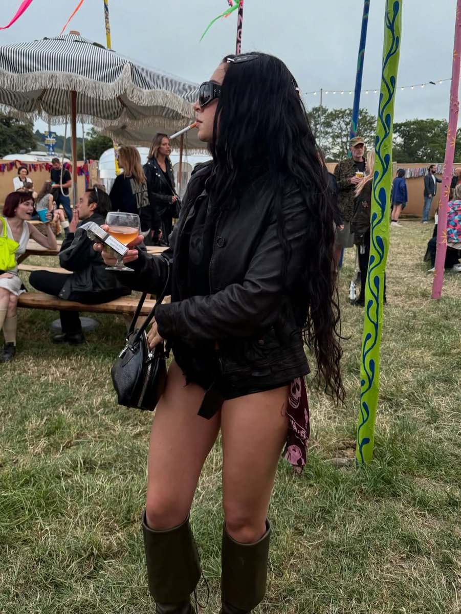 charli xcx archive (@xcxarchives) on Twitter photo 