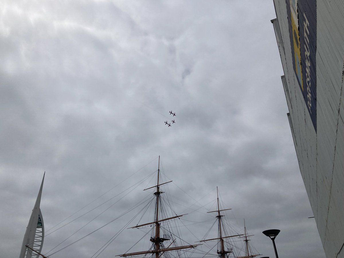 PaulBowering's tweet photo. @kejamieson_ Red Arrows for the Red Squadron HMS Warrior earlier in the day. https://t.co/fyj2xtelWI
