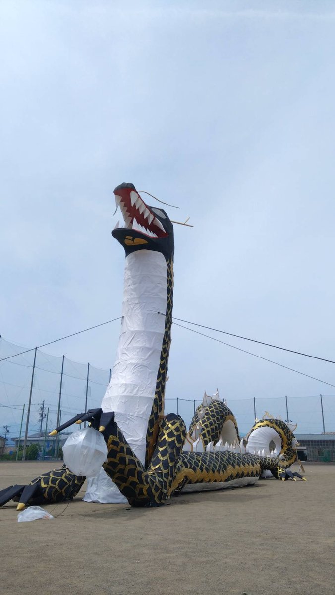 hasunokaai's tweet photo. 日曜日は母校の文化祭へ、Xで流れて来た軽音部のステージを観に。
学業の傍らとは思えぬ技量に圧巻！
もう一瞬一瞬がかげかえのない青春の１コマで…！
懐かしの校舎で体感できるという贅沢さもあり、目頭が熱くなりました🥺
#りんどう祭
#須坂高校
@Destiny_suzaka https://t.co/kTgktvzXkI