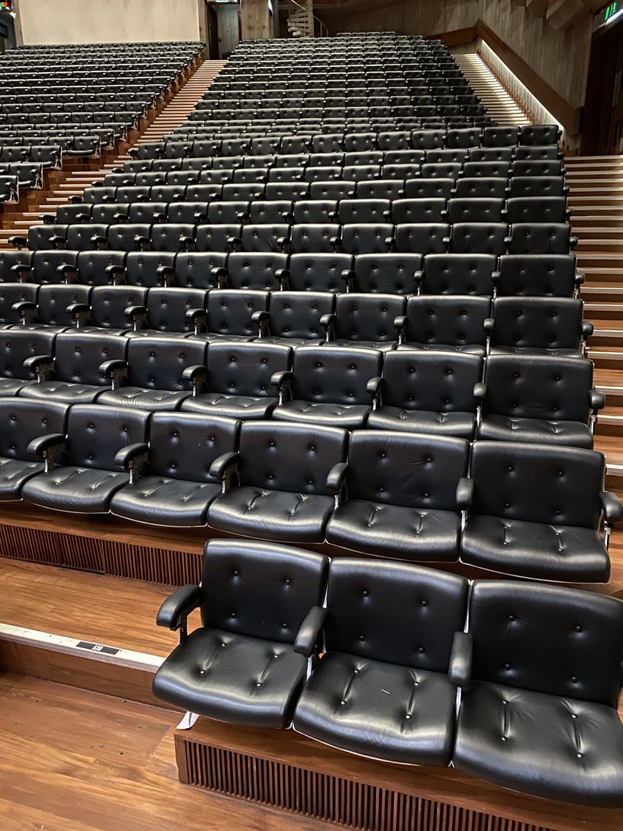 juliusdrake's tweet photo. So good to be back at the #QEH in London for a concert with the charismatic pair #rubyhughes and @natalieclein Pictures include changing the action on the piano - the @southbankcentre offer a choice - and the fabulous leather seats that I’ve loved since I was a child. #TreVoce https://t.co/JRYcDso0lu