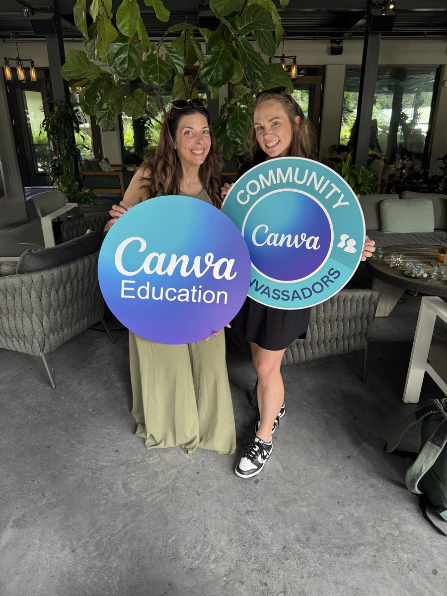 Learn_AndGo's tweet image. Had a blast at the Canva meetup at #ISTE25! Grateful for this creative, inspiring community 💜 #CanvaEducation #canvassador @CanvaEdu @MeganTheBruce
