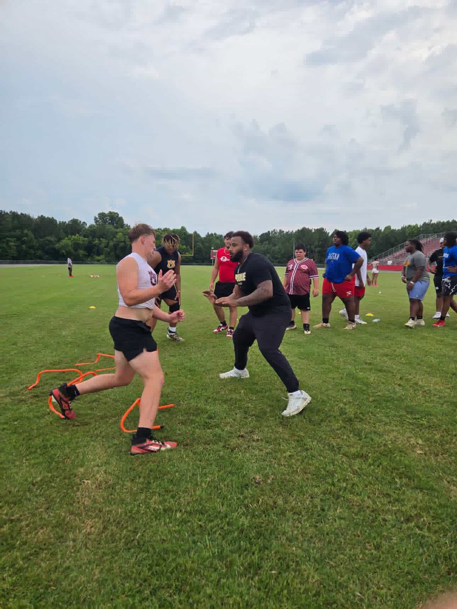 Cade Hawkins (@cadehawkins_55) on Twitter photo Great Work Today‼️ Great to Meet these Guys‼️🤞 <a href="/sylvesterS2023/">Sylvester✌🏾</a> <a href="/BradynOL78/">Bradyn “Franchise” Joiner</a> <a href="/SandlinKamron/">kamron sandlin</a> <a href="/HallTechSports1/">Hall-Tech Sports</a> <a href="/PrepRedzoneAL/">Prep Redzone Alabama</a> <a href="/Alabama_Varsity/">Alabama Varsity</a> <a href="/coachrogersc/">Charles</a> Great Work Today‼️ Great to Meet these Guys‼️🤞 <a href="/sylvesterS2023/">Sylvester✌🏾</a> <a href="/BradynOL78/">Bradyn “Franchise” Joiner</a> <a href="/SandlinKamron/">kamron sandlin</a> <a href="/HallTechSports1/">Hall-Tech Sports</a> <a href="/PrepRedzoneAL/">Prep Redzone Alabama</a> <a href="/Alabama_Varsity/">Alabama Varsity</a> <a href="/coachrogersc/">Charles</a>