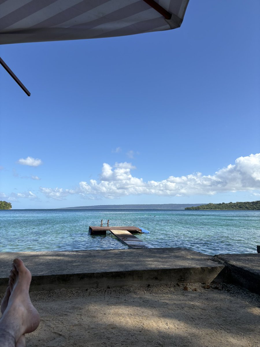Not how my week normally starts but I’ll take it. 🏝️ Happy Monday y’all