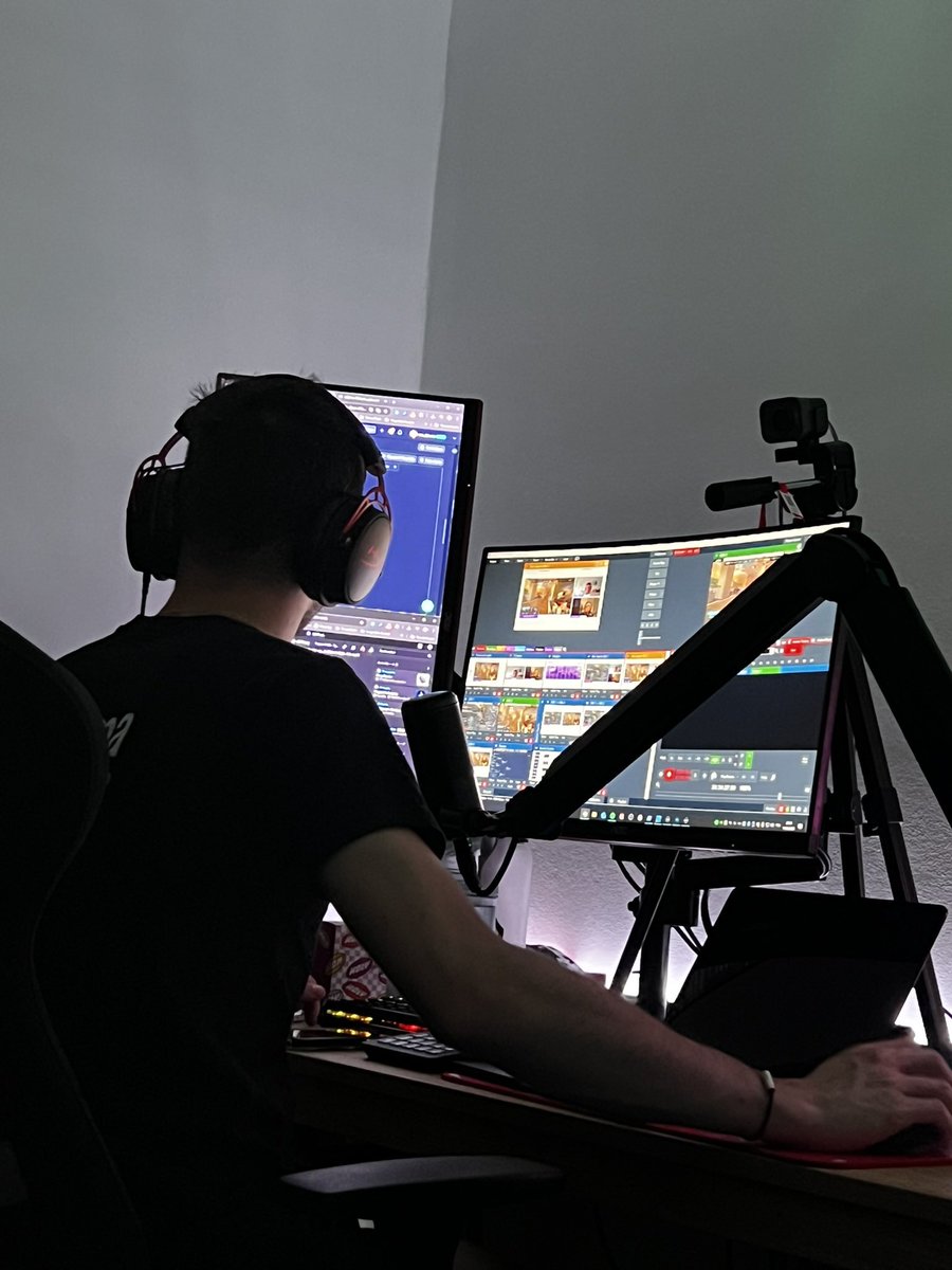 Clap de fin pour ma première prod ! 

Ce fut un plaisir d’avoir pu lead ces <a href="/RTBF_iXPe/">RTBF iXPé</a> Belgium Masters !

Merci <a href="/Sixquatre/">Sixquatre</a> pour la confiance de m’avoir laisser gérer une bonne partie du projet ! 

On a mis en œuvre énormément de chose pour faire participer un maximum des