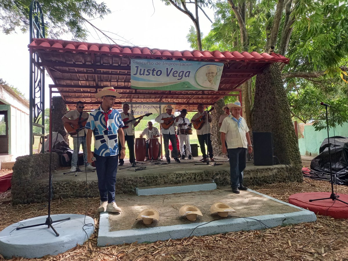 El concurso de improvisación Justo Vega fue un evento muy disfrutado por el público presente  en la Jornada Cucalambeana #SíSePuede #PorLasTunasLaVictoria #PorUn26EnEl26 #LasTunas