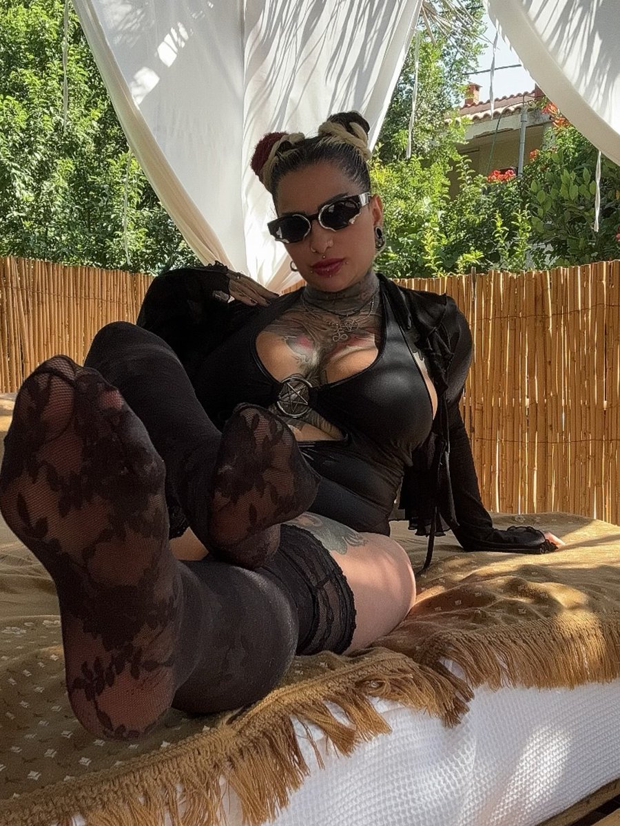 Ｔｈｅ ｓｏｒｃｅｒｅｓｓ 🜏 tweet media