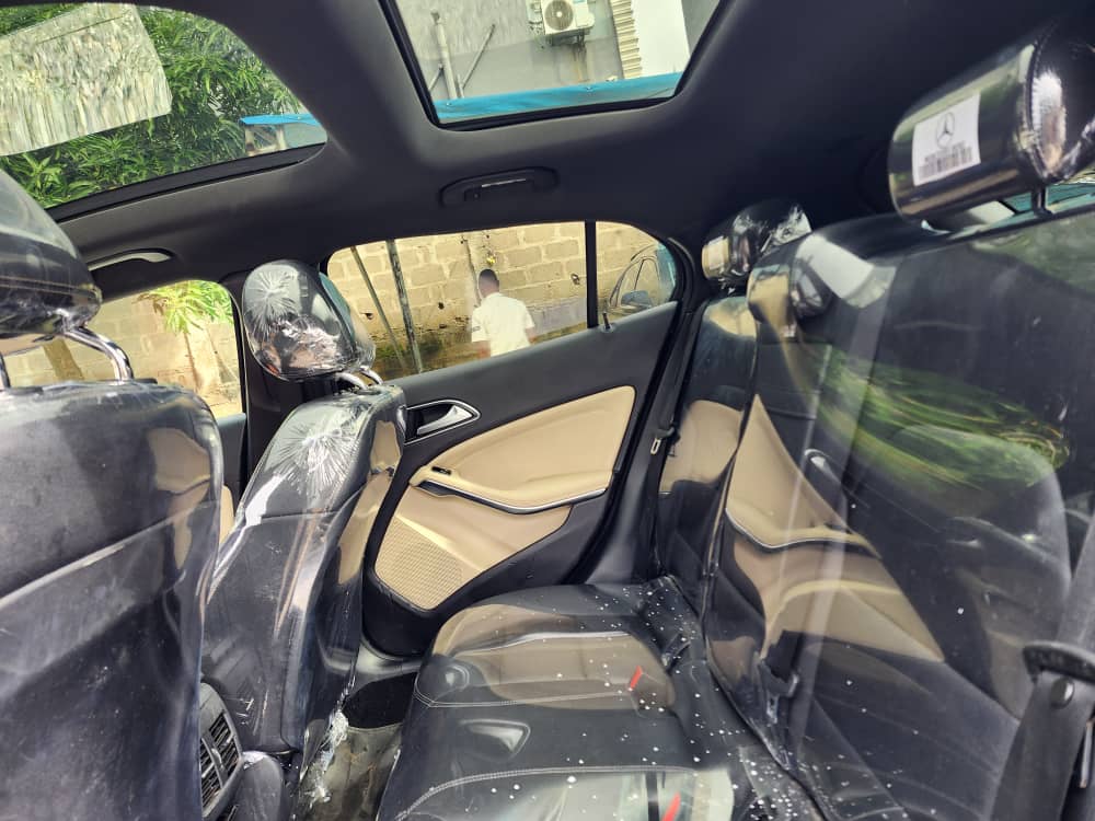 JojoAutos's tweet image. UPDATE ‼️ UPDATE ‼️UPDATE ‼️
NEW WEEK SALE🔥🔥🔥
Fresh In Mercedes Benz GLA250 2017 Full Opt# 🇺🇸
/Thumbstart/Navigation Screen /2025 JUNE ENTRY / Panoramic Roof
Price: 30M Naira Only...
Location- Lagos Nigeria