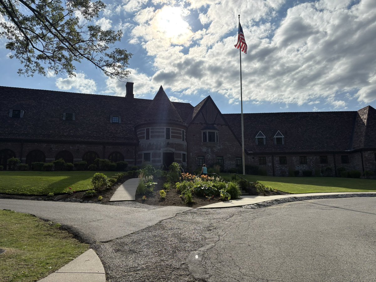 Great day today with some great men!  CM Class of ‘88!  “Vince in bono malum”. (Conquer evil by doing good).  Large part of who I am is because of what I learned with these men!