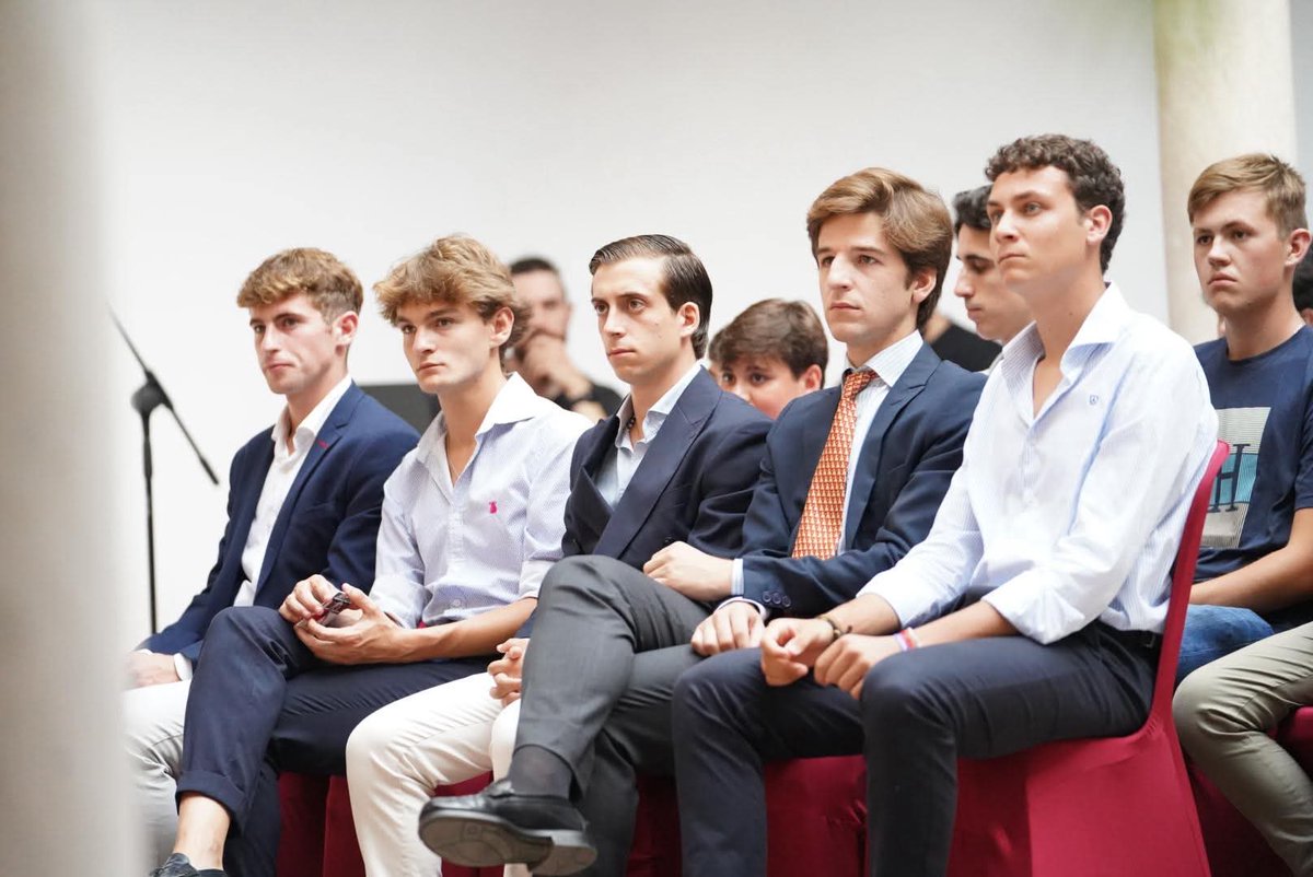 Málaga presentan el XVIII Certamen Internacional de Escuelas Taurinas La Malagueta, organizado por la Escuela Taurina <a href="/diputacionMLG/">Diputación de Málaga</a> Málaga y @LancesdeFuturo, 15 alumnos de 13 escuelas de España, Portugal y México participarán en 3 semifinales y una final del 10 al 13 de agosto