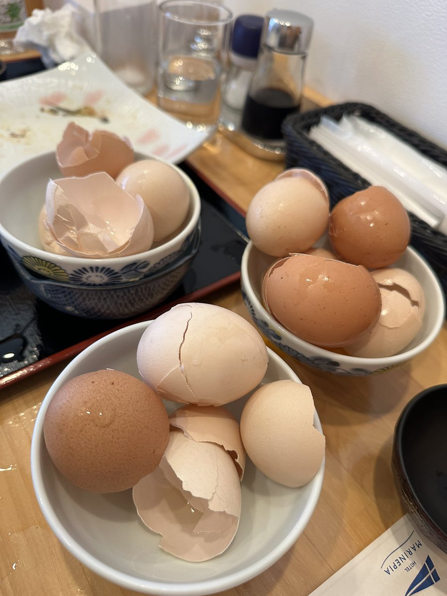 中西学さんのように朝ごはん沢山は食べられませんが、
生卵なら無限に食べられる！！！
生卵13個➕目玉焼1個
俺の胃袋は宇宙だ🍚
#上五島