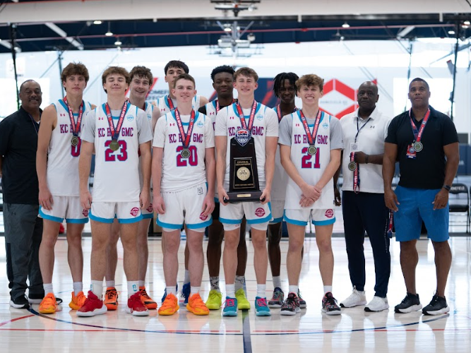 Congrats to KC Run GMC for winning the 10th Grade Boys Stars Championship at the #USOpenBasketball