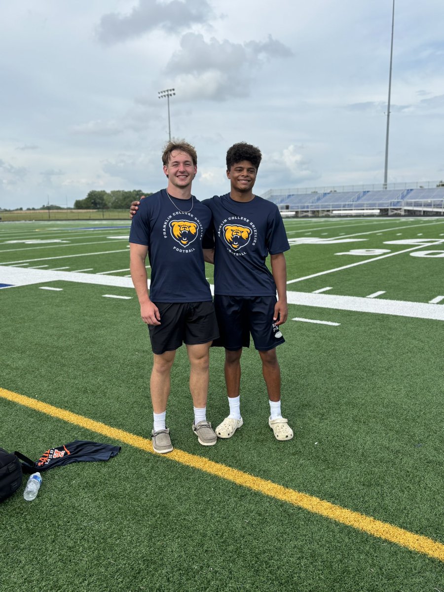 ClayDauby's tweet image. Had a great time @FCGrizFootball today at their camp! And seeing my team mate @GabrielMaxFB compete!
@ChampionsManual
@CoachRock
@Coach_H_HHS
@HHS_Raider_FB
