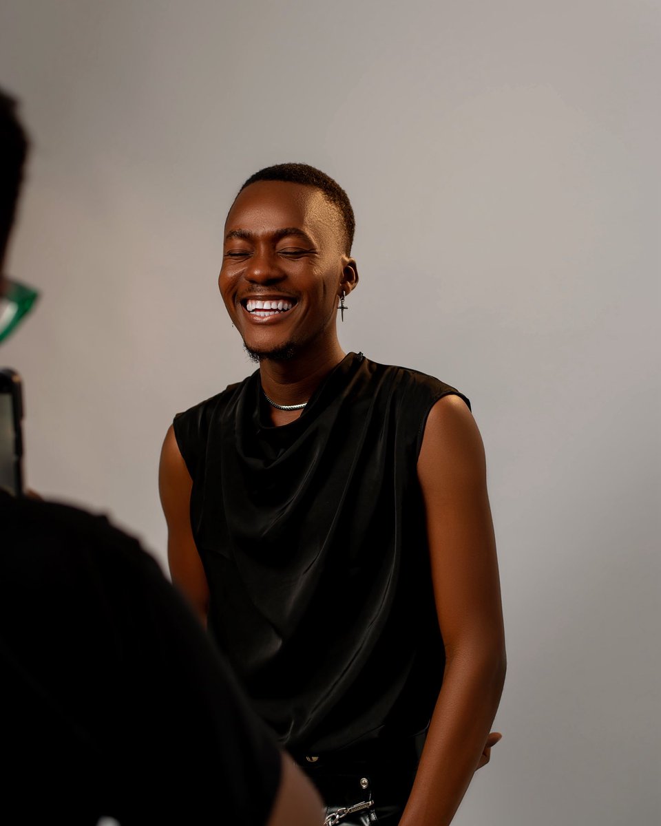 Atobilobah's tweet photo. BIRTHDAY OR BIRTH-SLAY? Cheers to clocking 27. My life has been an epitome of testimony. I’m grateful to God. Happy Birthday to Me. I am in my prime all day, every day ❤️💃🏻

#Atobilobah
#LobahVisuals
#Birthday
#27
#ContentCreator
#HappyBirthdaytoMe https://t.co/Dv6Hp0JwFF