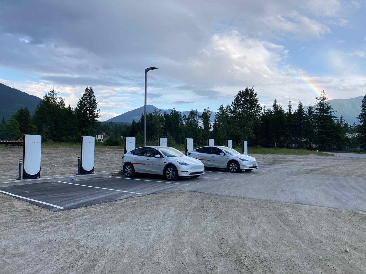TeslaCharging tweet picture