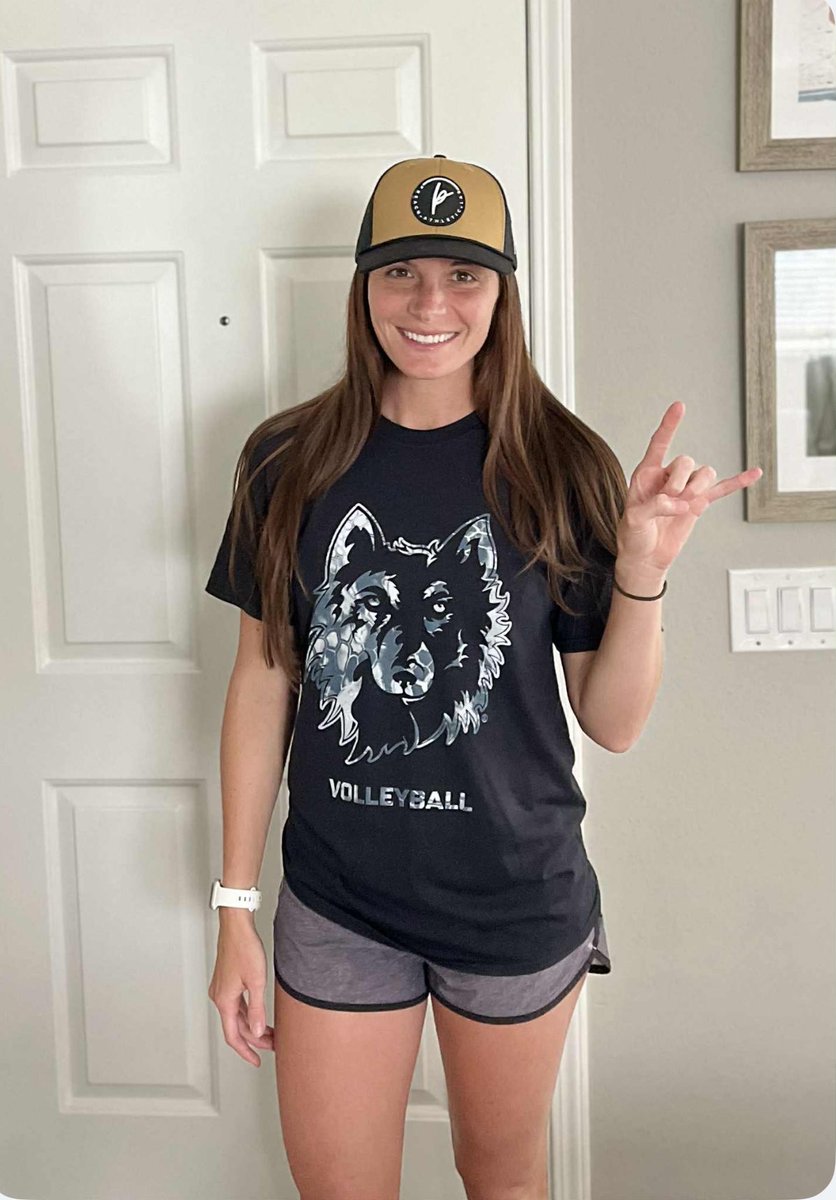 Former Arizona State Libero Stephanie Preach is Reppin Wolves Volleyball out in California. Howl Out to you Preachy!!! #Intentional 🐾🐺🏐