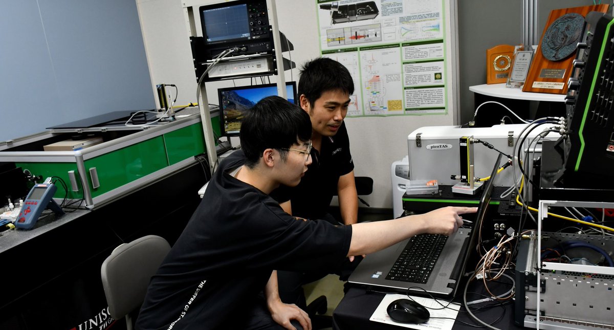 UNISOKU_PR's tweet image. 北海道大学 長谷川・北川研究室の学生さんが分光デモ測定のため来社されました。
ありがとうございました！
eng.hokudai.ac.jp/labo/amc/index…
#picoTAS #TSP2000 #来社実験サービス