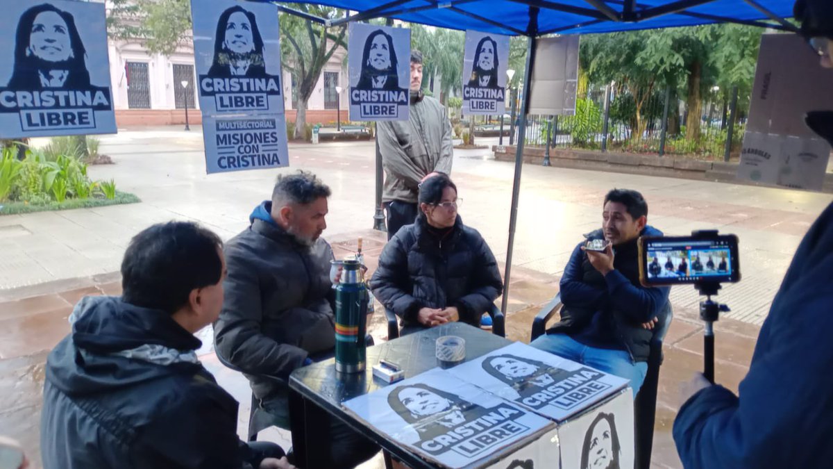 GustavoHArrieta's tweet photo. Participé de dos actividades organizadas por el Partido Justicialista de Misiones: Mesa #CristinaLibre en Iguazú y radio abierta en Plaza 9 de Julio, Posadas.

#MisionesConCristina
#ArgentinaConCristina https://t.co/18aWkXFmIk