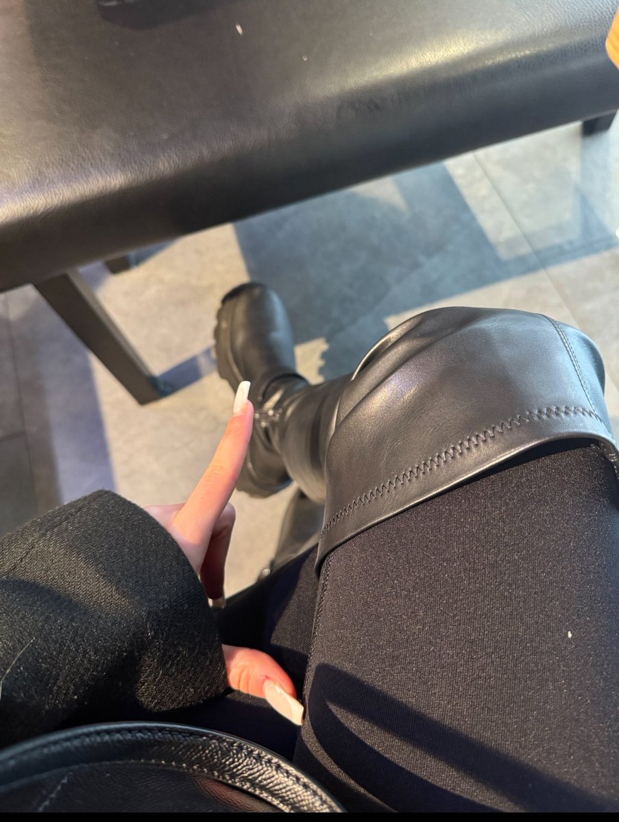 Retweet,wenn du meine Stiefel liebst