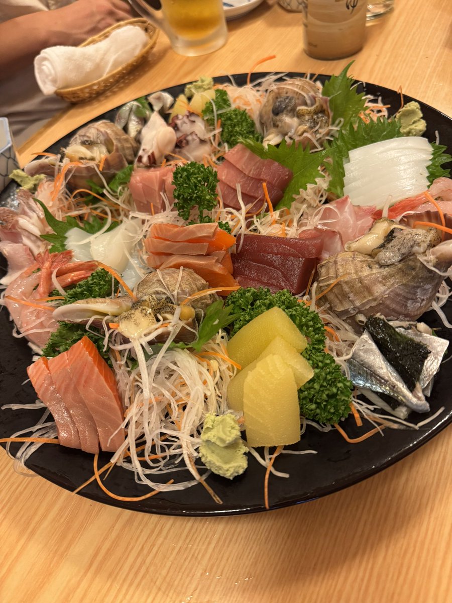 pose1don68's tweet photo. 飲み会終わった
お酒のお付き合い多くて大変🤭
寿司屋で〆は沖縄そば🍜
沖縄出身の方が作るんだけど、沖縄で喰うより美味いです…

Supreme Week18
S/S Shirt "Boat"
ゲットだぜ🤗
セットアップで石垣で着ようと🐻 https://t.co/To8KXvSCpn