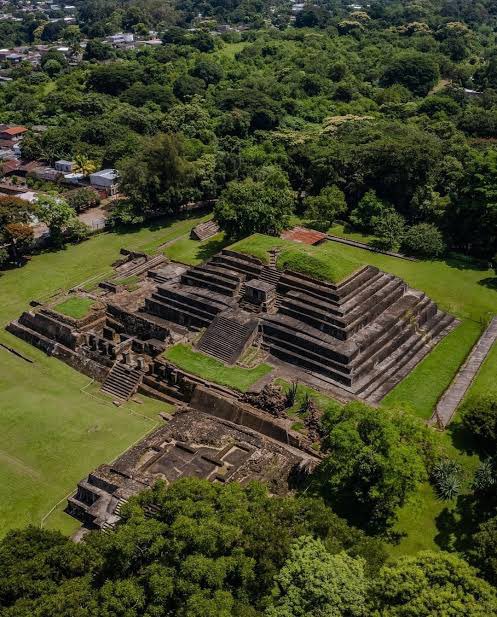 ✨ Cinco países, una gran civilización, el Mundo Maya es cultura viva.

🇲🇽 #México, junto con 🇧🇿 Belice, 🇸🇻 El Salvador, 🇬🇹 Guatemala y 🇭🇳 Honduras forman la Organización Mundo Maya (OMM), con el fin de fortalecer el turismo regional y rendir homenaje a uno de los legados más
