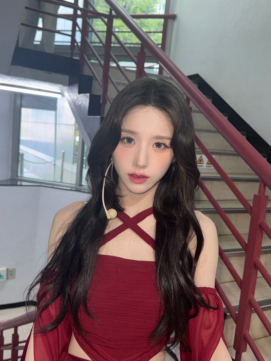 [250630] 🫧
준비됐쑤?
끝!
너무 많은가 ㅎ
월요팅이야 ♡ 
월요일이라 피곤할텐데
니지니보구 일주일 잘 견뎌보자구