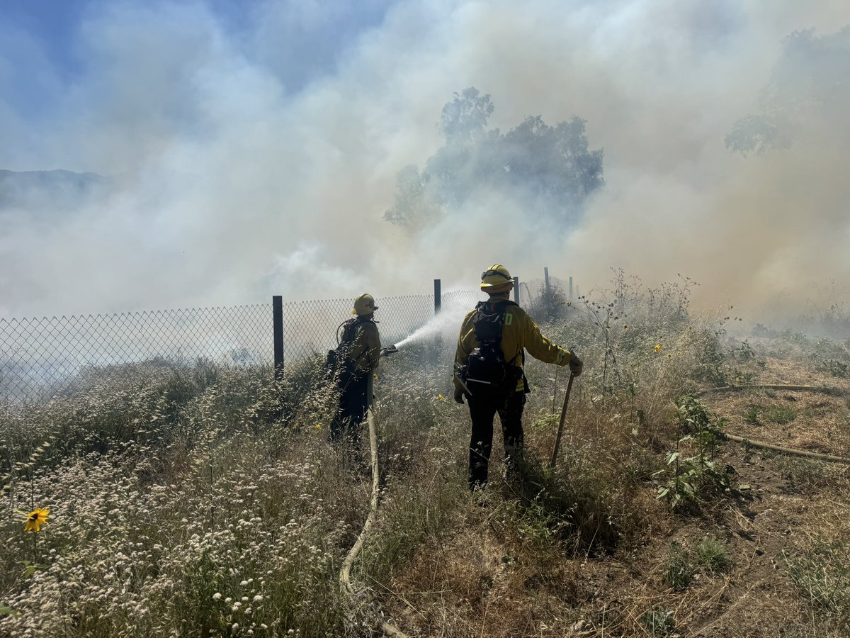 CALFIREBDU's tweet photo. #CableFire 13 acres per @FIRIS https://t.co/WxqLfqfRAw