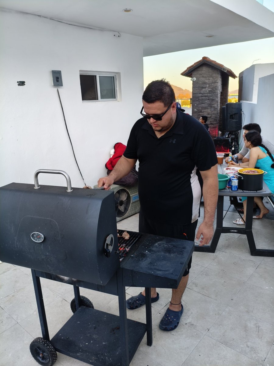 Julianescoe's tweet photo. Carnita Asada #Escobedoe https://t.co/Fv5Q7V4W9o
