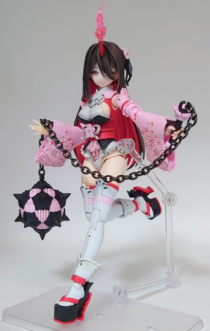 30MS シュレミ 完成です。 ボディスーツは光沢トップコート、それ以外は艶消しトップコートをしました。 お腹にはかっこいい炎のデカールを貼ってます。 #30MS