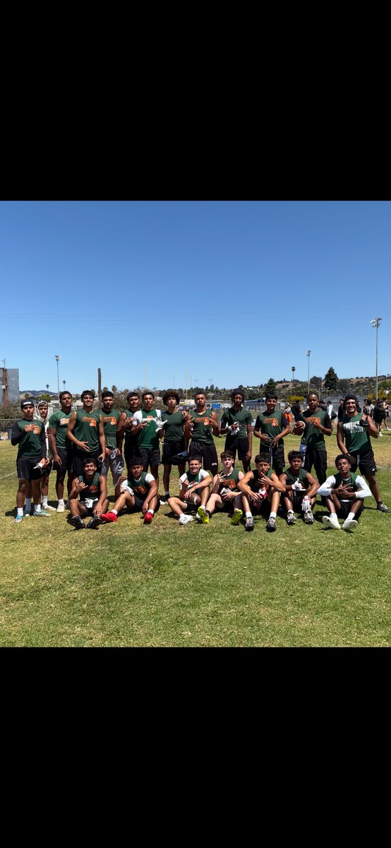 Ethan_enriq08's tweet image. It was a hell of a weekend in Arroyo Grande, 7v7. Went 7-0 on the weekend and my linemen lit it up💪🏼. We’re loaded with D1 talent🏈. We’re going to shock the world. @TDuran76 @cmf_1200 @AMBeebe_1 @SaintBeebe29 @BretRob08 @MarkSal84973694 @aeris_acoba2026 @desoto_jace2324…