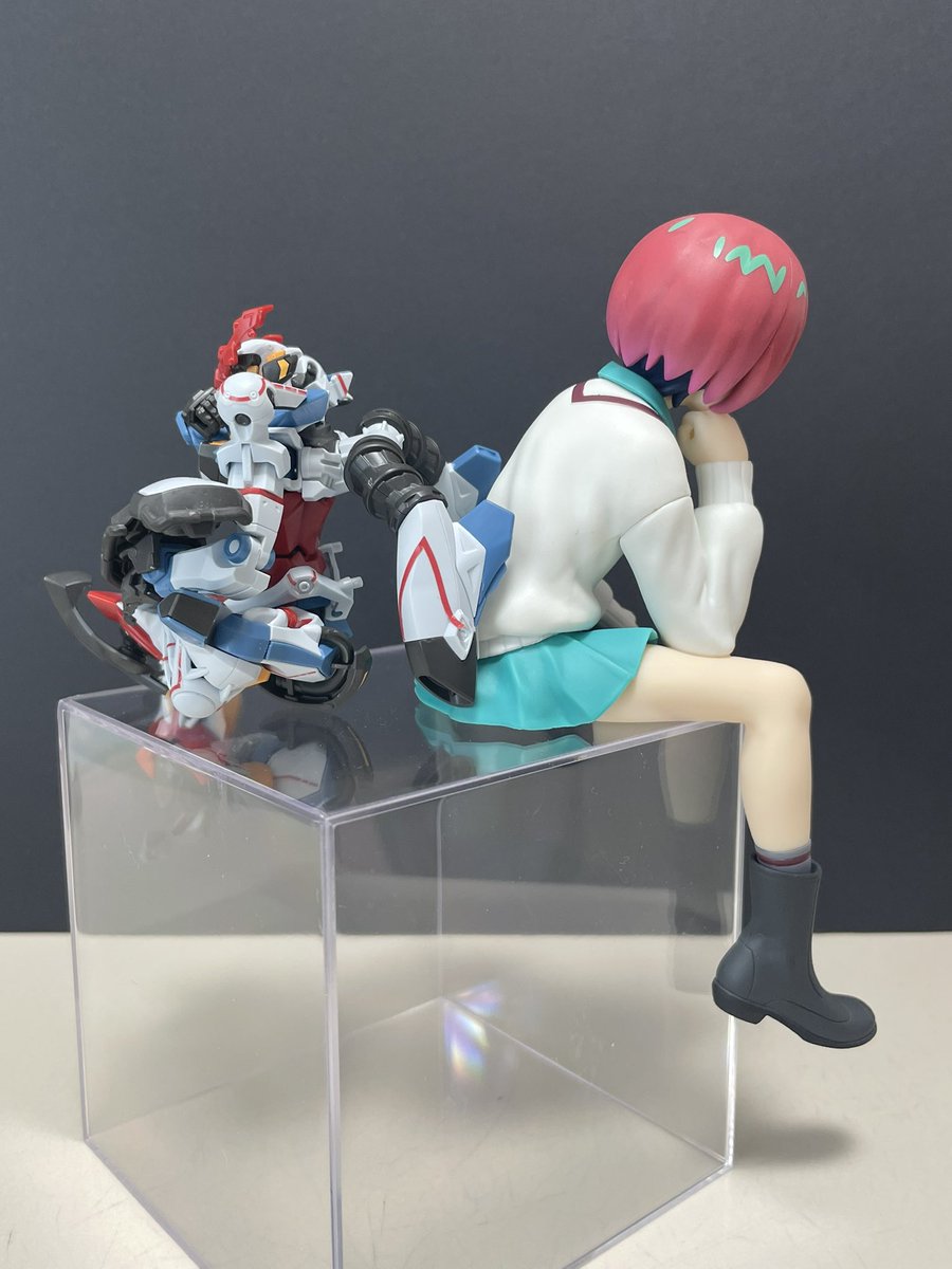 お友達にマチュ頂いたので記念撮影。ジークアクスはHGでも良く動きます。がんばればもう少し同じ姿勢できたかも。
＃ジークアクス