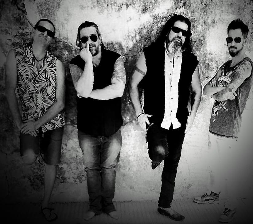 DE LA NADA     @delanadabandoficial 
Rock music 
ESCUCHA NUESTROS 3 ÁLBUMES
*"DISPUESTOS A PELEAR".
open.spotify.com/album/3GtTZ6Xo…
*"PASO A PASO (Contra viento y marea)".
open.spotify.com/album/0gz5d45v…
*"A CUALQUIER LUGAR".
open.spotify.com/album/5BjV9v2k…

#delanadadispuestosapelear