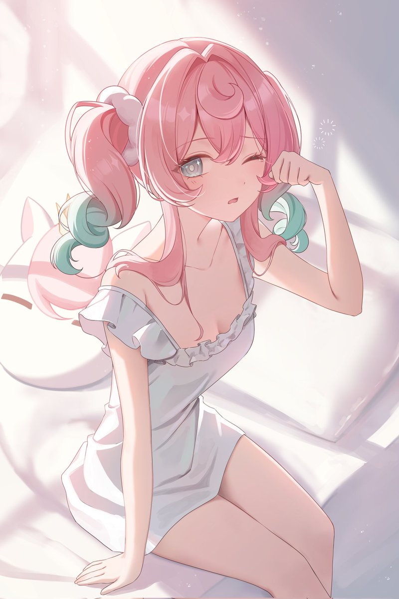 HealingWhimsy's tweet image. work was suuuuper exhausting last night from the tournament, so she accidentally slept in a bit too long...

Please don't be mad at her?