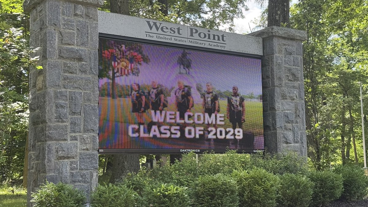 Pre-RDAY picnic <a href="/ArmyWP_WSoccer/">Army Women's Soccer</a>  #Grateful #Thankful   Another step forward to R-Day tomorrow 6:30 am!! <a href="/WestPoint_USMA/">U.S. Military Academy at West Point</a> #Classof2029

#GoArmyBeatNavy #DutyHonorCountry #BlackKnights #WestPoint #Army

<a href="/TracyChao1/">Tracy Chao</a> <a href="/tori_ball/">Tori Ball</a> <a href="/Coach_JWoods/">Jared Woods CSCS</a> <a href="/GAcademyLeague/">Girls Academy</a> <a href="/LISoccerClub/">LongIslandSC</a>