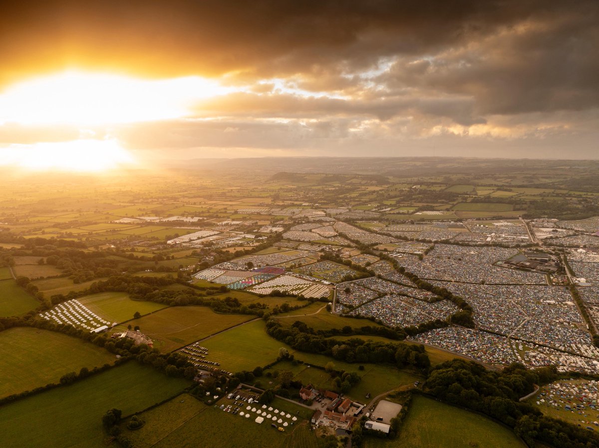 Thank you, Michael and Emily, for graciously opening your Farm and home once more, a cherished haven where collective energy and goodwill thrive — Much appreciation to the entire @Glastonbury team, and BBC for their exceptional broadcast and support… ❤️

📷 Pennard Hill Farm
