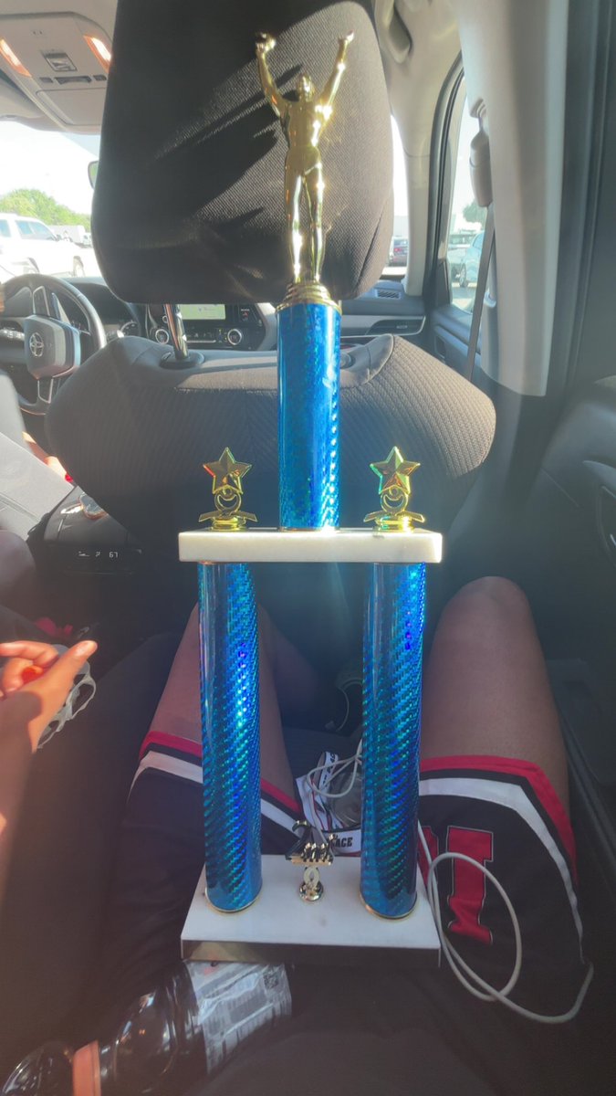 DonovanGad24's tweet image. My team & I got 2nd place in the Texas Sports Association tournament this past weekend going 4-1 losing in the championship. My averages were 22, 7, & 6. @Coach_Tapp @CoachBCG @CoachDixon