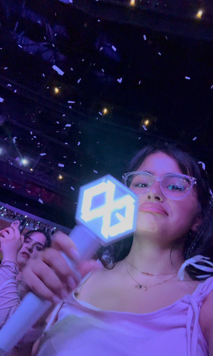venda__'s tweet photo. Im the happiest girl right now because of Baekhyune💗

@B_hundred_Hyun #baekhyuninsugadland #Baekhyunworldtour #EXO #baekhyun https://t.co/BmfN0I0bNL
