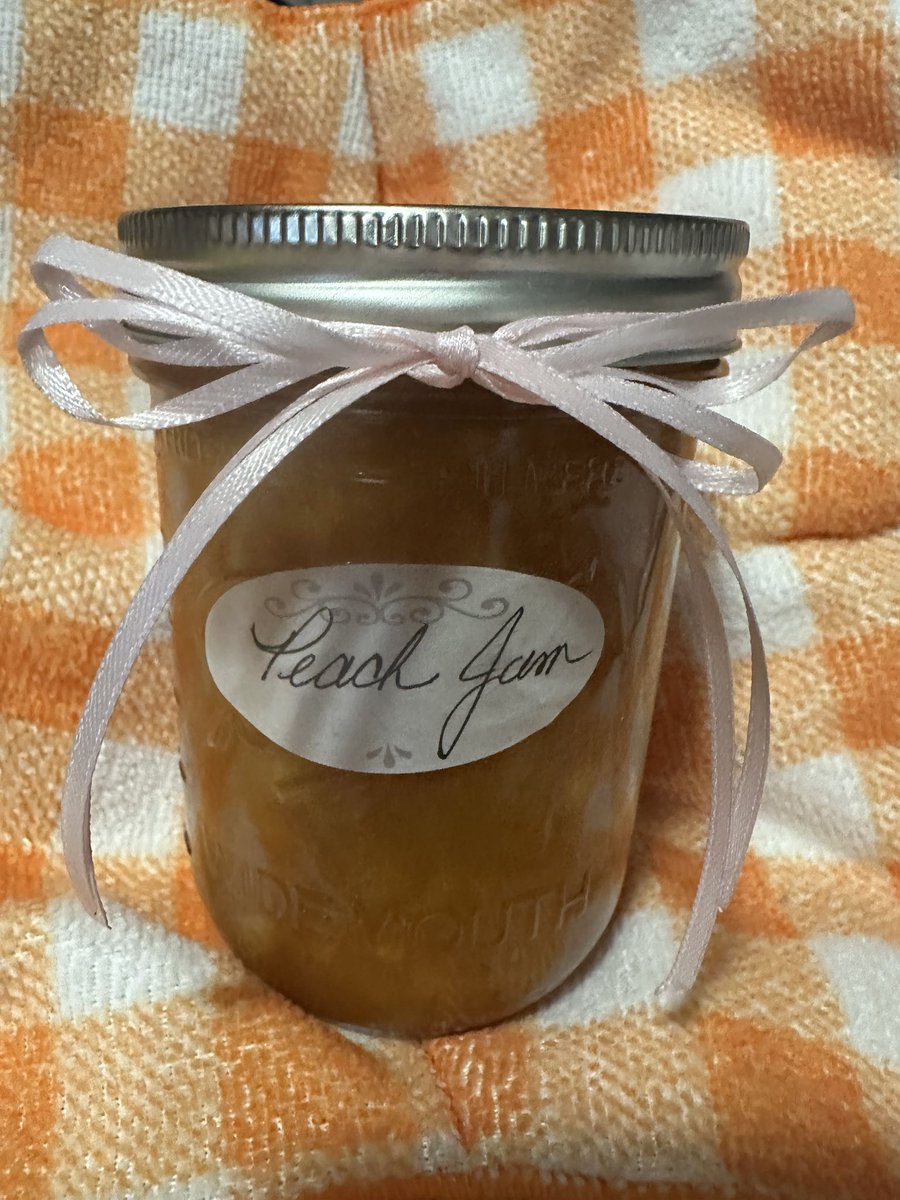 It’s that time of year again to JAM!!

Peach 🍑 Jam and Apricot Jam galore!

#YummyPeach🍑Jam