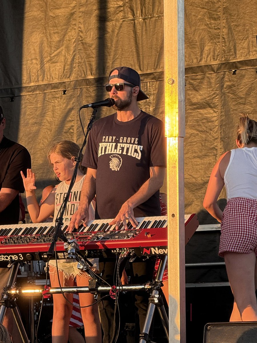 Thanks for the support of Cary-Grove Athletics!!!! <a href="/moderndayromeos/">Modern Day Romeos</a>