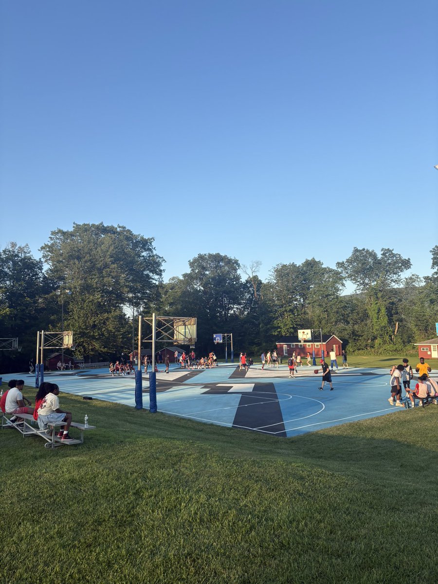 Will Louis (@will_louis0) on Twitter photo 📍Pocono Invitational
“The place that time forgot”-<a href="/davehopla/">Dave Hopla</a>
The most unique basketball environment in the 🌎 🫡 📍Pocono Invitational
“The place that time forgot”-<a href="/davehopla/">Dave Hopla</a>
The most unique basketball environment in the 🌎 🫡