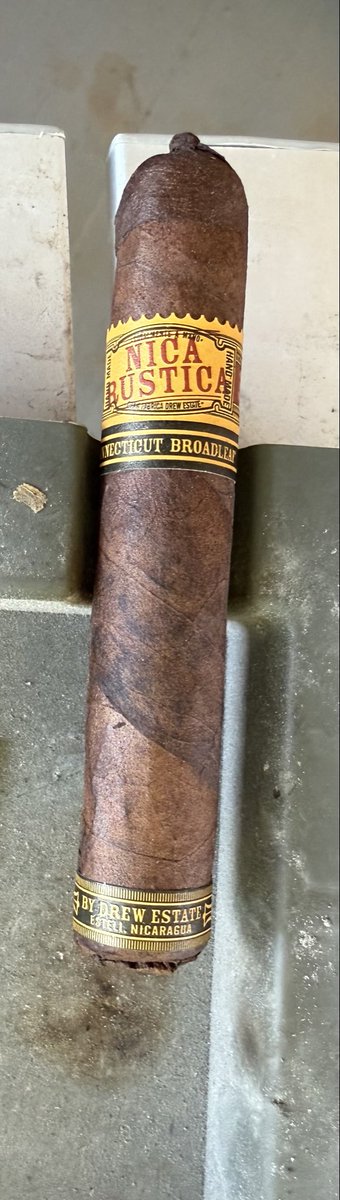 101HexborneDiv's tweet photo. #CigarLife https://t.co/DrQMfs40V7