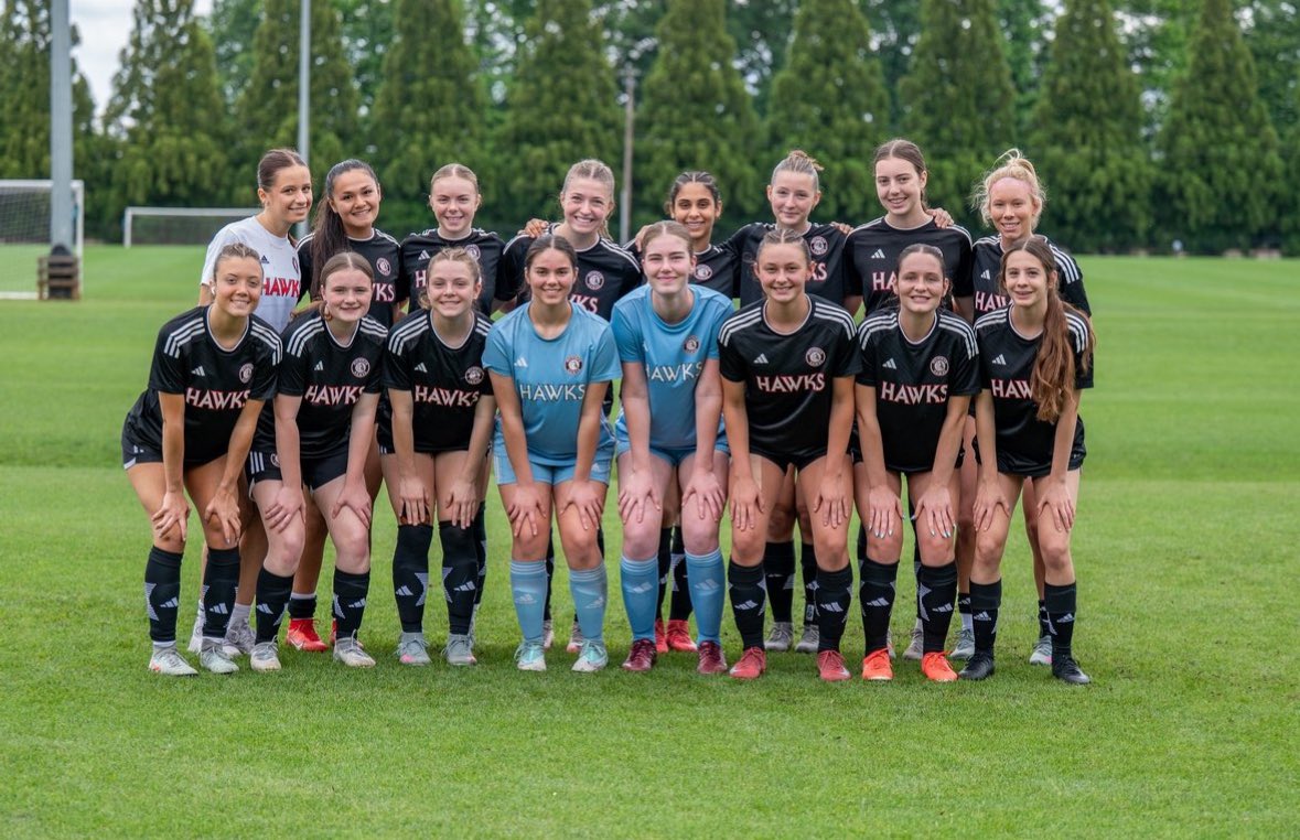 That’s a wrap for the 24-25 season! I’m so incredibly proud of this team and how far we have come. We have been through many ups and downs but still found our way. Not the outcome we wanted in playoffs but we still fought hard. So exited for next season. Go hawks! 👏🏼