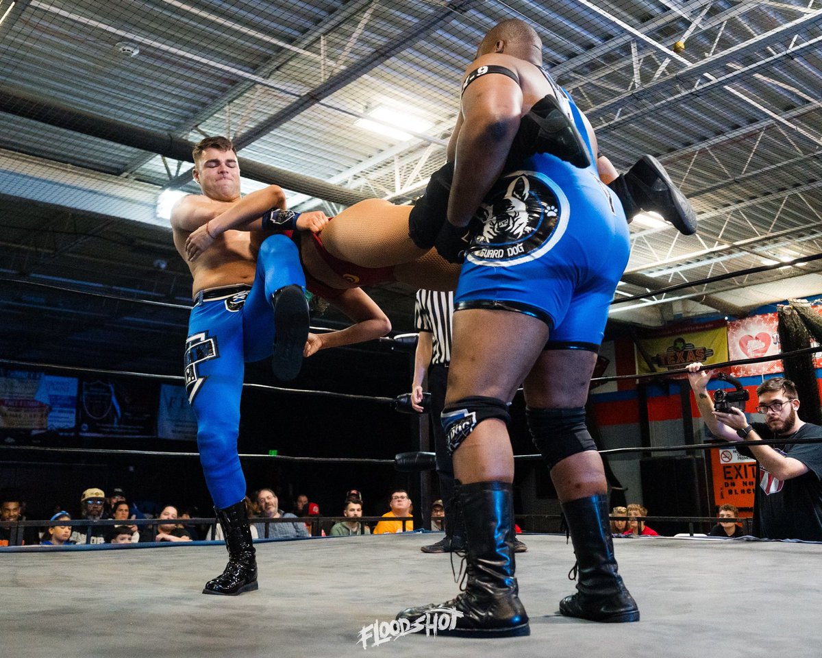 SecurityIncPro's tweet image. LOCKDOWN 🚨
🏟️: @VPW_Wrestling #TheBattleInBayShore3
📸: @floodshot_