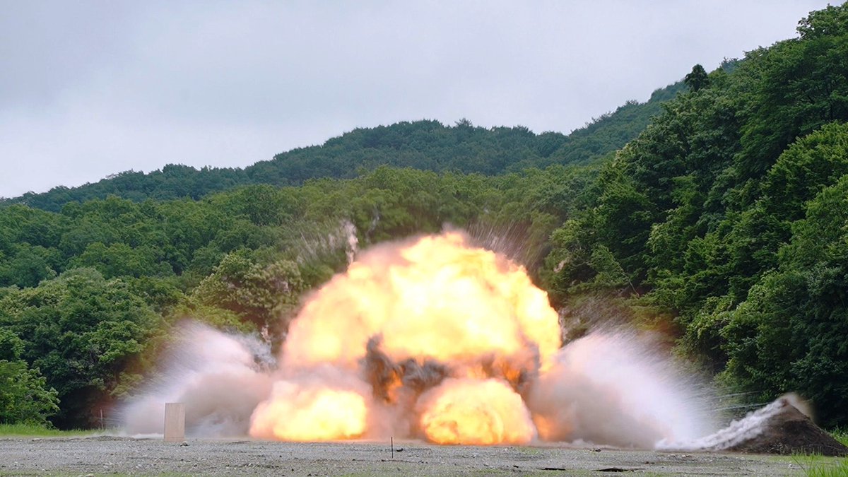 TagajoGSDFpr's tweet image. #第22即応機動連隊 は、王城寺原演習場において「第1次連隊射撃野営」を実施しました。各種爆破訓練を通じて、更なる練度の向上に努めました。