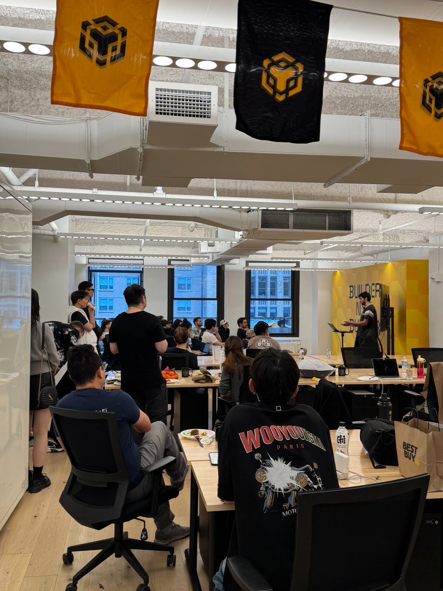 BNBCHAIN's tweet photo. A full house at our first Demo Night + Founders Afterwork in NYC!
Builders pitched, shared feedback, and kicked off a new tradition of founder-first Fridays at the #BuilderBunker.
Check out upcoming sessions 👇
https://t.co/5dK4QYwFLL https://t.co/5NIs0LTWE6
