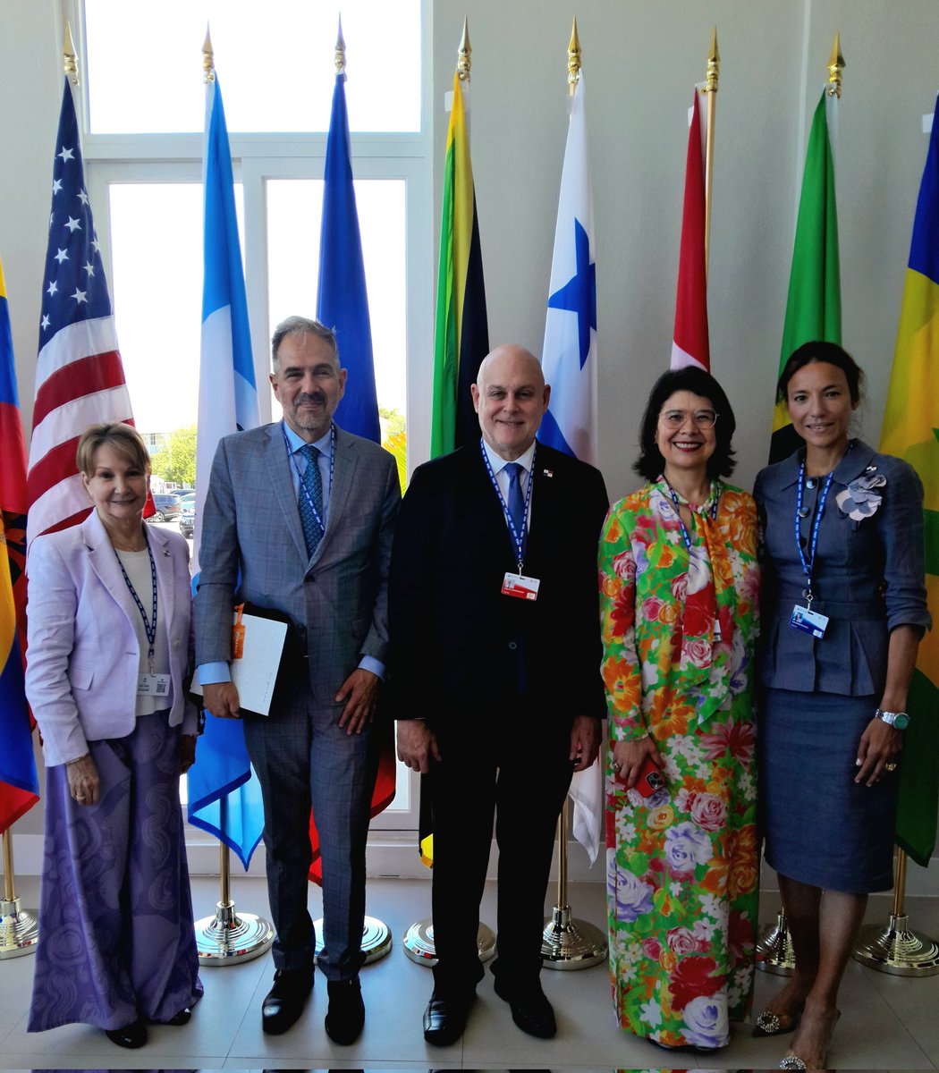 Carlos Guevara Mann (@guevaramann) on Twitter photo Durante la 55a Asamblea General de <a href="/OEA_oficial/">OEA</a>, nos reunimos con el presidente de la Comisión Interamericana de Derechos Humanos (<a href="/CIDH/">CIDH - IACHR</a>), <a href="/JoseLCaballero/">José Luis Caballero Ochoa</a> y la secretaria ejecutiva, <a href="/TaniaReneaum/">Tania Reneaum Panszi</a>. Expresamos nuestro apoyo a la comisión.
<a href="/CancilleriaPma/">Cancillería de Panamá</a>
<a href="/radioanconpa/">Radio Ancón</a>
<a href="/destinopty/">destinopanama</a> Durante la 55a Asamblea General de <a href="/OEA_oficial/">OEA</a>, nos reunimos con el presidente de la Comisión Interamericana de Derechos Humanos (<a href="/CIDH/">CIDH - IACHR</a>), <a href="/JoseLCaballero/">José Luis Caballero Ochoa</a> y la secretaria ejecutiva, <a href="/TaniaReneaum/">Tania Reneaum Panszi</a>. Expresamos nuestro apoyo a la comisión.
<a href="/CancilleriaPma/">Cancillería de Panamá</a>
<a href="/radioanconpa/">Radio Ancón</a>
<a href="/destinopty/">destinopanama</a>