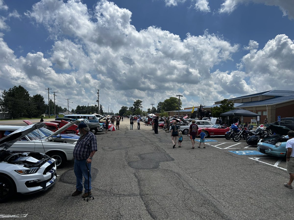 MKishman's tweet image. Stopped by the Leaving a Legacy Car Show. All proceeds benefit Legacy of Honor which benefits First Responders, Military, and their families. #OH50