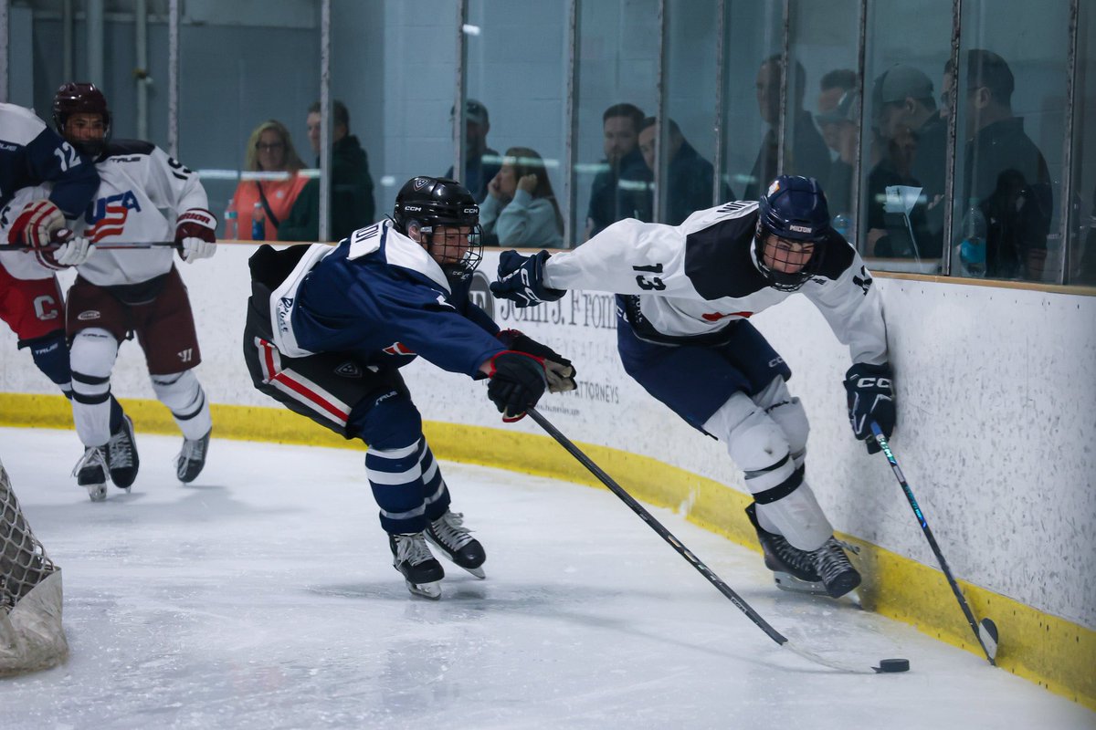 A quick goalie practice followed by some scrimmages, what more could you ask for? 🙌 #USAHPDC 

Tune in to USAHockeyTV.com for all the Boys 16 Player Development Camp action!