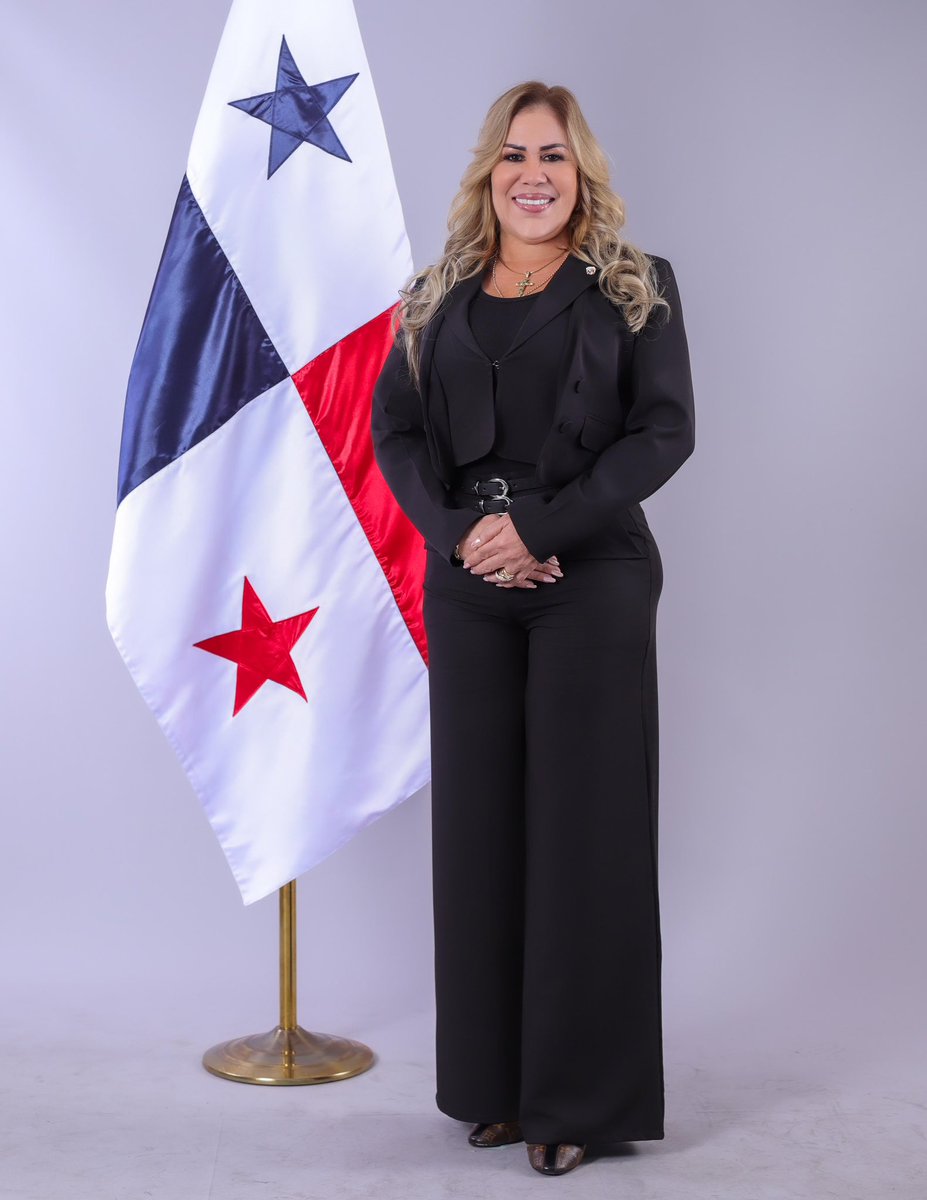 ShirleyCastRM's tweet photo. En reunión celebrada hoy domingo 29 de junio, con la bancada del Partido Revolucionario Democrático (PRD), me comunicaron el apoyo unánime de esa bancada legislativa, para ser la próxima Presidenta de la Asamblea Nacional de Diputados. https://t.co/Z7kkj3uyQG